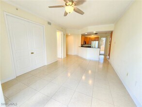 4420 Bonita Beach Walk Dr in Bonita Springs, FL - Foto de edificio - Building Photo