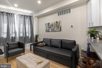 1702 Point Breeze Ave in Philadelphia, PA - Building Photo - Building Photo