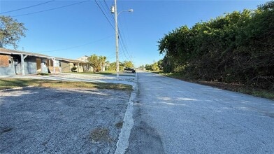 12609 1st Isle in Hudson, FL - Building Photo - Building Photo