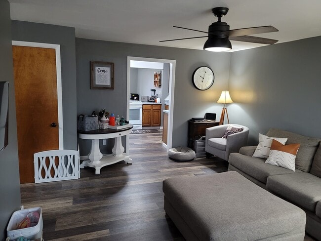 2512 S Fountain Ave in Appleton, WI - Building Photo - Building Photo