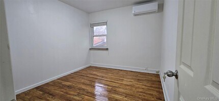 40-19-4196 196th St in Queens, NY - Building Photo - Building Photo