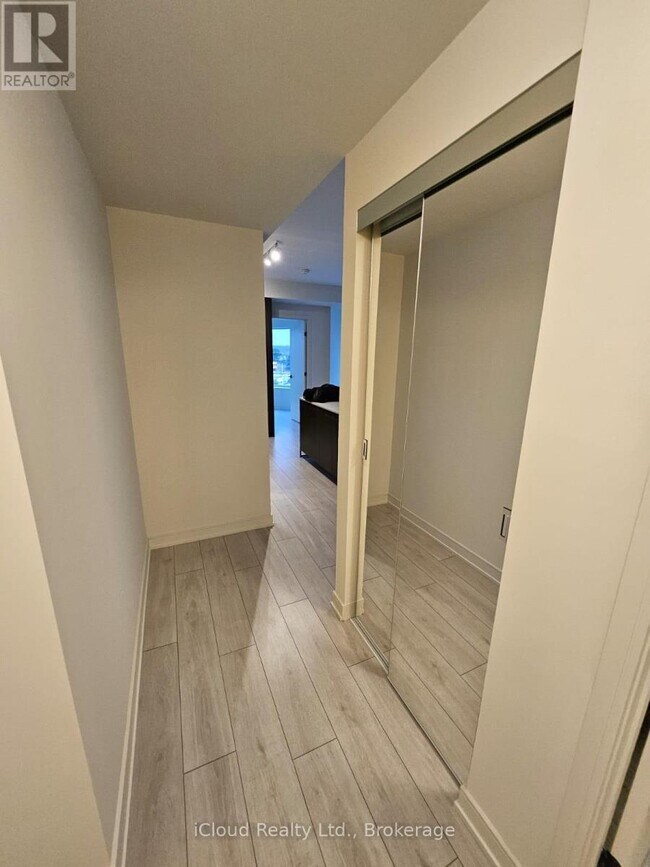 8020 Derry Rd in Milton, ON - Building Photo - Building Photo