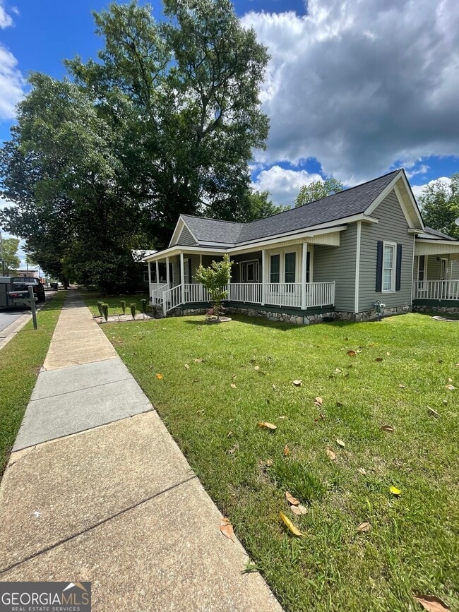 102 Lipham St in Tallapoosa, GA - Building Photo - Building Photo