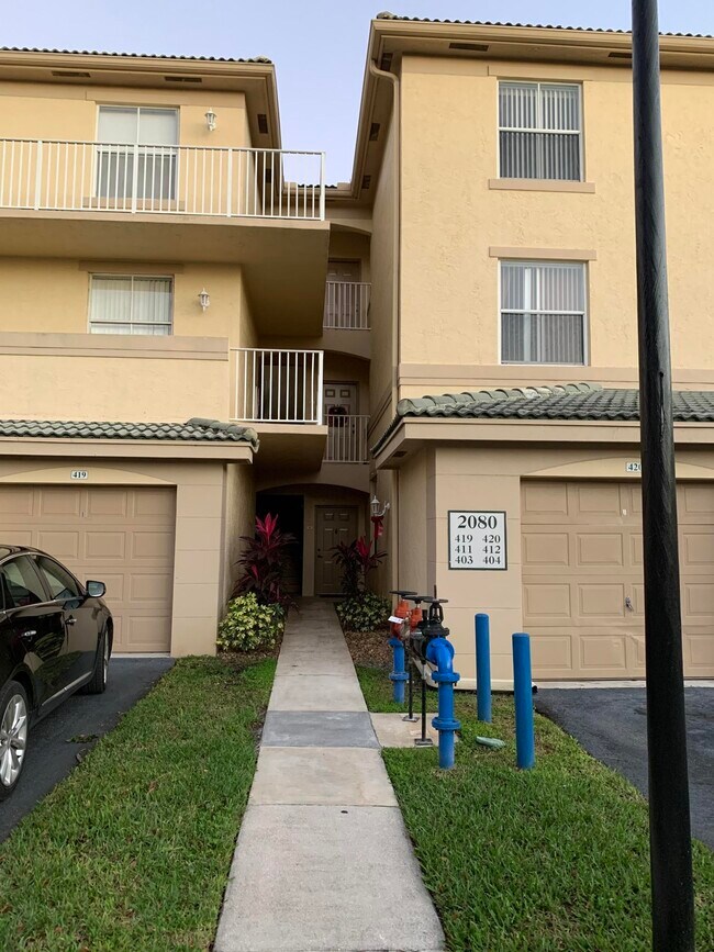 property at 2080 Greenview Shores Blvd