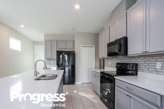 11853 Brighton Knoll Loop in Riverview, FL - Foto de edificio - Building Photo