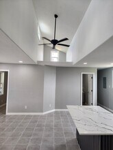 386 Rd 591701 in Cleveland, TX - Foto de edificio - Building Photo