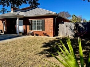 6214 E Azalea Ave in Panama City, FL - Foto de edificio - Building Photo