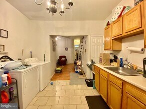 2030 N Gratz St in Philadelphia, PA - Building Photo - Building Photo