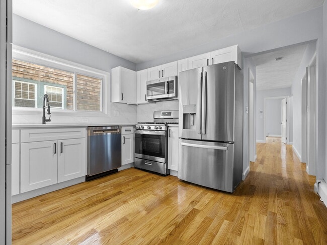 17 Tesla Ave, Unit 1