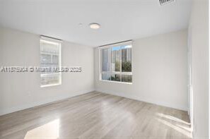 2555 NE 193rd St, Unit 2201 in Miami, FL - Building Photo - Building Photo