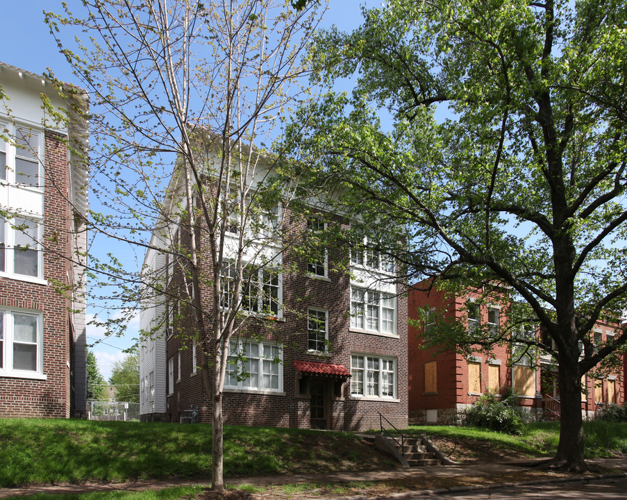 North Mersington Apartments in Kansas City, MO - Foto de edificio