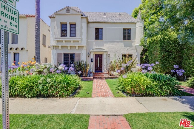 property at 253 S Elm Dr