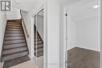 9 Lilac Ln in Thorold, ON - Building Photo - Building Photo