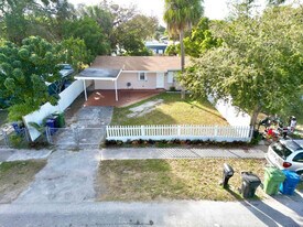 525 NW 15th Terrace in Fort Lauderdale, FL - Building Photo