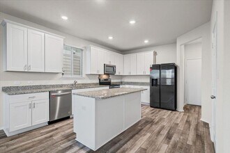 82 Snowy Plover Ln in Leander, TX - Building Photo - Building Photo