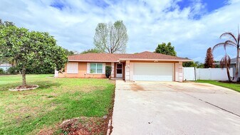 1407 Prestwick Ct in Orlando, FL - Building Photo