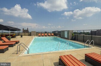 515 W Chelten Ave-Unit -1BEDJUNIOR in Philadelphia, PA - Building Photo - Building Photo