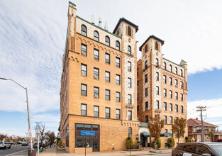 Granada Towers in Long Beach, NY - Building Photo - Building Photo