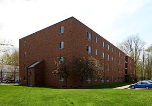 Andrews Place in Mentor, OH - Foto de edificio - Building Photo