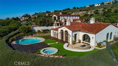64 Archipelago Dr in Newport Beach, CA - Building Photo - Building Photo