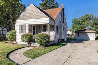 22499 Cyman Ave in Warren, MI - Building Photo - Building Photo