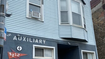 3012 W Belmont Ave, Unit 3 in Chicago, IL - Building Photo