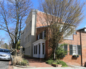 3338 O St NW in Washington, DC - Building Photo - Building Photo