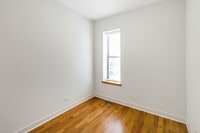 122 E 57th St photo'