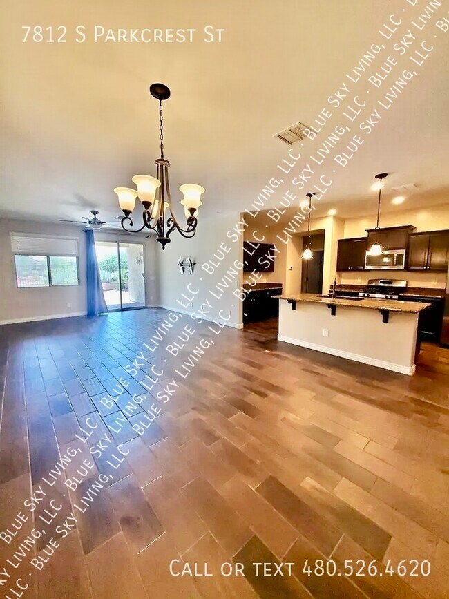 7812 S Parkcrest St in Gilbert, AZ - Building Photo - Building Photo