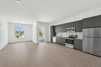 2599 Alsace in Los Angeles, CA - Building Photo - Building Photo