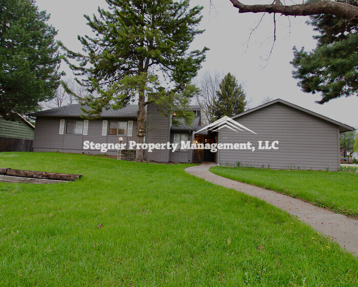 1401 E Stuart St in Fort Collins, CO - Foto de edificio