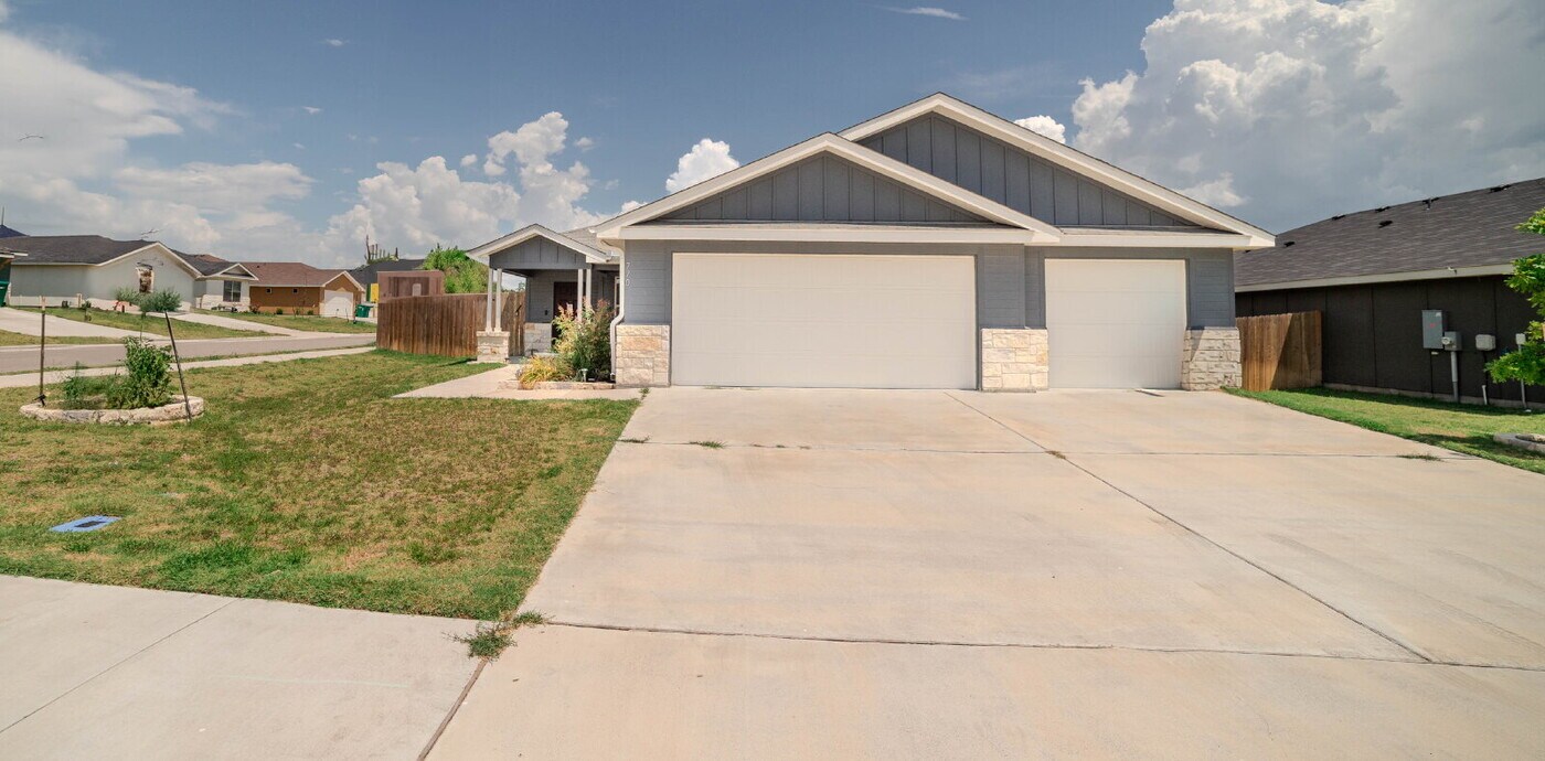 770 Freedom Cir in Nolanville, TX - Building Photo