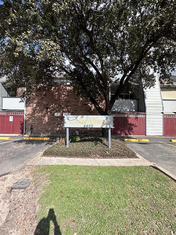 4450 Sherwood Ln in Houston, TX - Building Photo - Building Photo