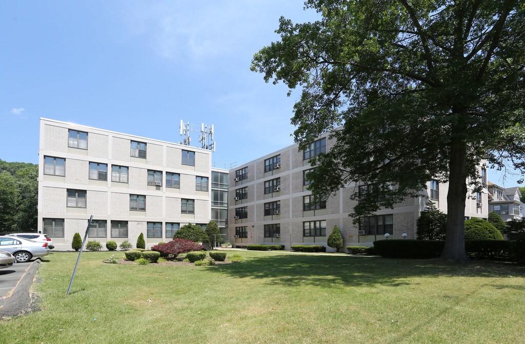 1015 Whalley Ave Apartments New Haven, CT Apartments For Rent