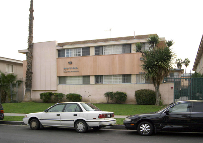 Royal Gardens in Los Angeles, CA - Building Photo - Building Photo