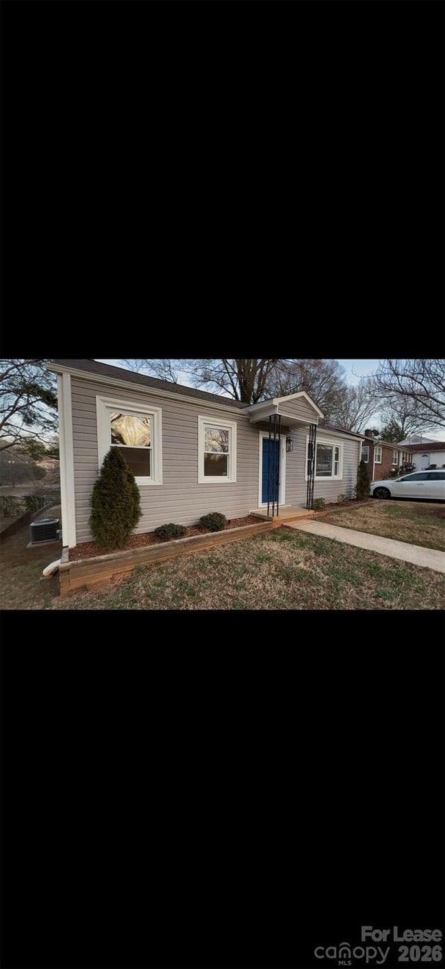 property at 252 N Patterson St