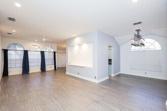 1222 Longhorn Dr in Laredo, TX - Building Photo - Building Photo