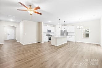 2116 Clapham Ct in Charlotte, NC - Building Photo - Building Photo