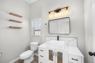 3300 NW 15th Ln in Cape Coral, FL - Building Photo - Building Photo