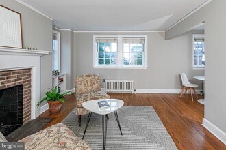 25 Palmer Sq E in Princeton, NJ - Building Photo - Building Photo