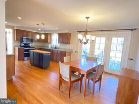 9701 Georgetown Pike in Great Falls, VA - Building Photo