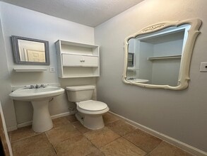 4108 Whirlaway Dr in Pasadena, TX - Building Photo - Building Photo