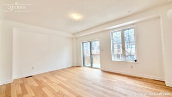 35 Selfridge Way in Whitby, ON - Building Photo