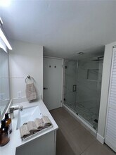 4866 NW 97th Ct in Doral, FL - Building Photo - Building Photo