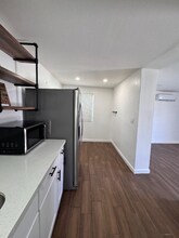 2210 N 20th St-Unit -B in Phoenix, AZ - Building Photo - Building Photo