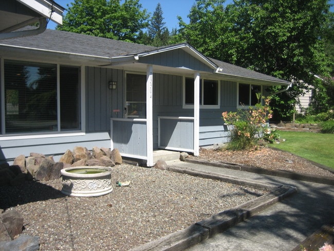 13304 209th Ave SE in Monroe, WA - Building Photo - Building Photo