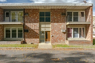 Vassar Garden Apartments in Poughkeepsie, NY - Foto de edificio - Building Photo