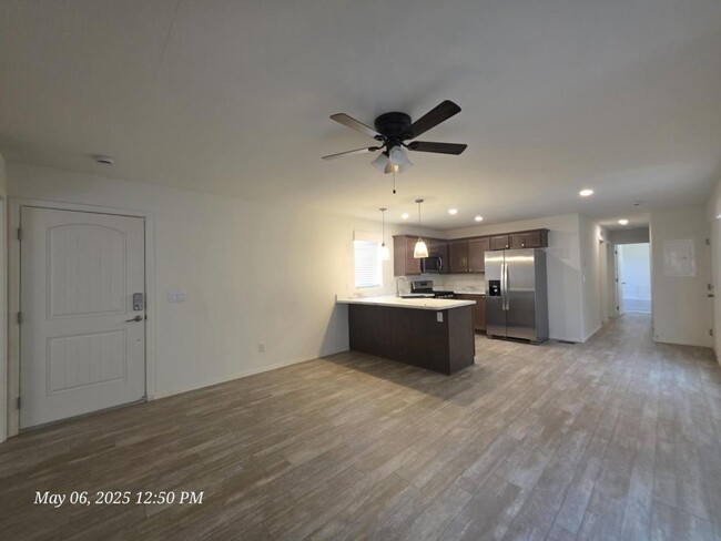 3595 Lark Ln in Kingman, AZ - Building Photo - Building Photo