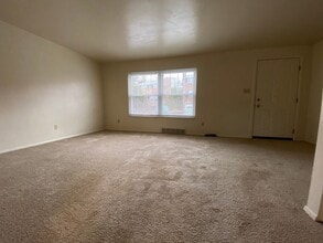 442 Mower Dr in Plum, PA - Building Photo - Building Photo