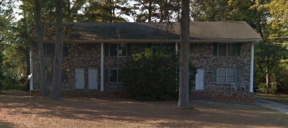 638 Main St in Palmetto, GA - Building Photo